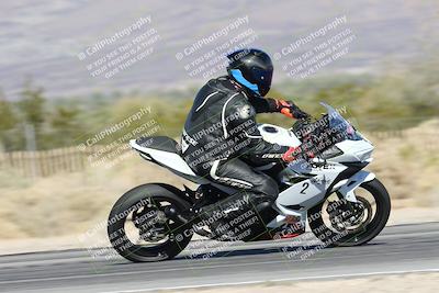 media/Dec-04-2025-Racers Edge (Thu) [[5ebc9f124d]]/3-B Group/5-Session 2 Turn 2 inside Speed Pans/